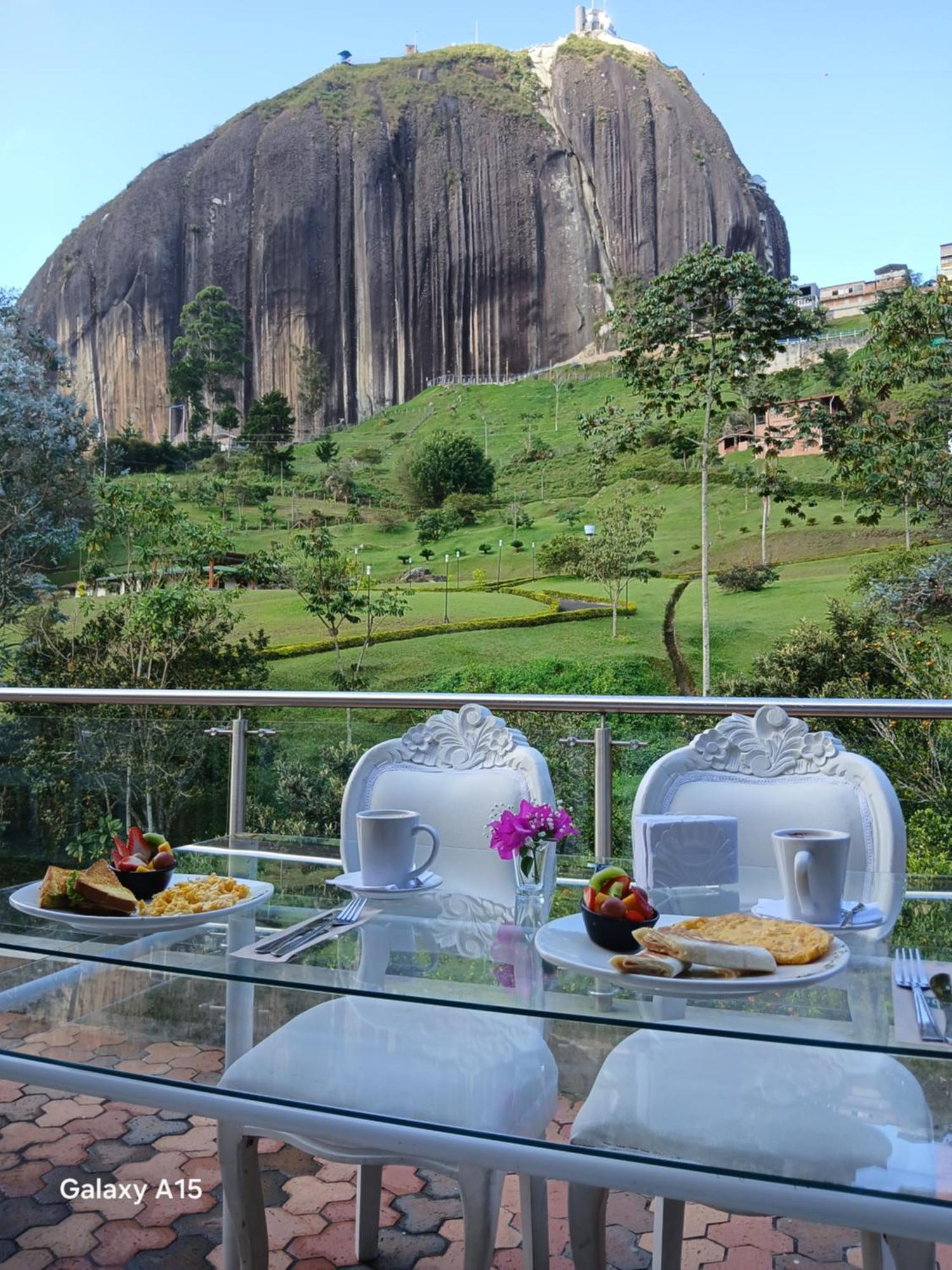 Piedra Del Penol Hotel Guatapé Buitenkant foto
